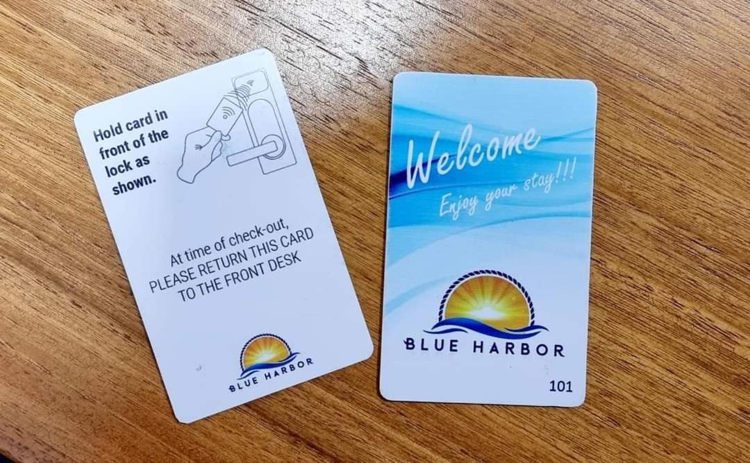 Blue Harbor Hotel Calapan Eksteriør billede